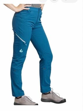 NWT Gnara Go There Shefly Size 8 Outdoor Hiking MSRP. 168.00